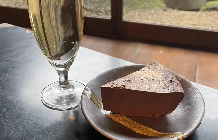 酒処 稲田屋 米子店のバレンタインウィーク「チョコレートケーキサービス」