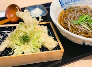 蕎麦処 いなたや 光が丘店「ふきのとうと活〆穴子の天ぷら蕎麦」はじめました