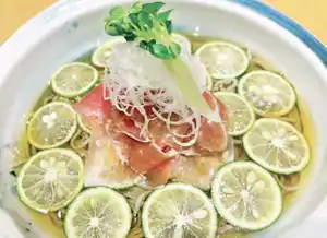 蕎麦処 いなたや アトレ亀戸店「生ハムとすだちのぶっかけそば」はじめました